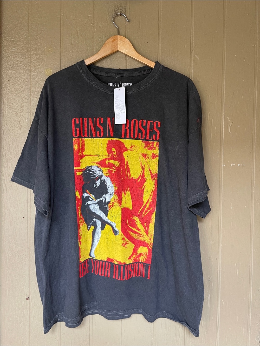 Urban Outfitters Gun’s & Roses Use Your Illusion I Graphic Tee Faded Black XL